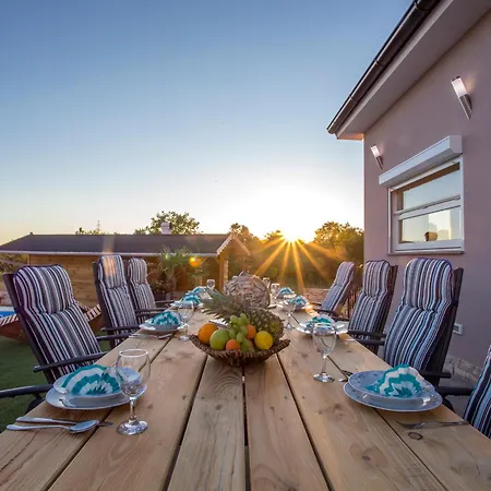 Peaceful Vacation فيلة *