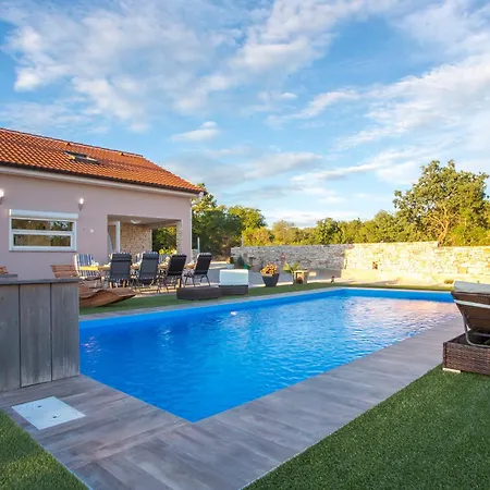 فيلة Peaceful Vacation *