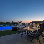 Peaceful Vacation Villa *