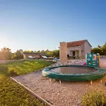 Peaceful Vacation Villa Galizana