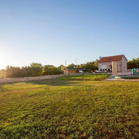 Villa Peaceful Vacation