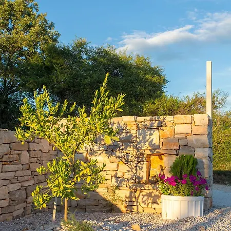 Villa Peaceful Vacation Galižana