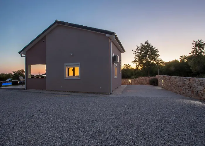 Peaceful Vacation Villa *