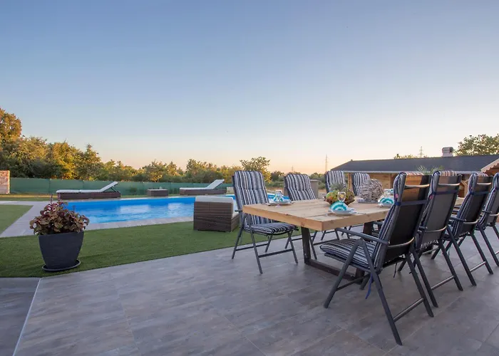 Peaceful Vacation Villa *